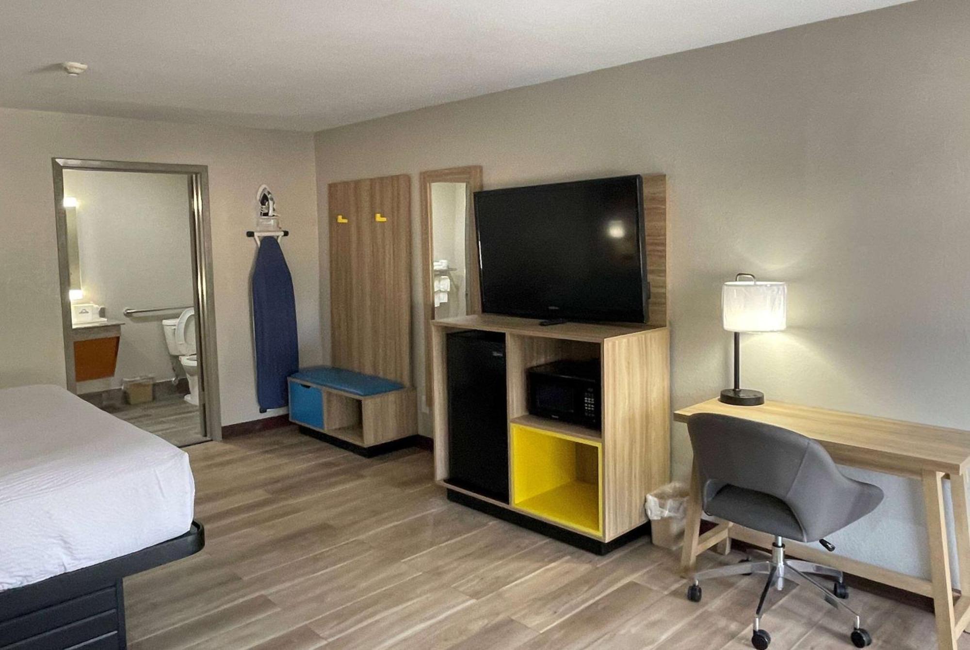 Days Inn By Wyndham New Braunfels Eksteriør billede
